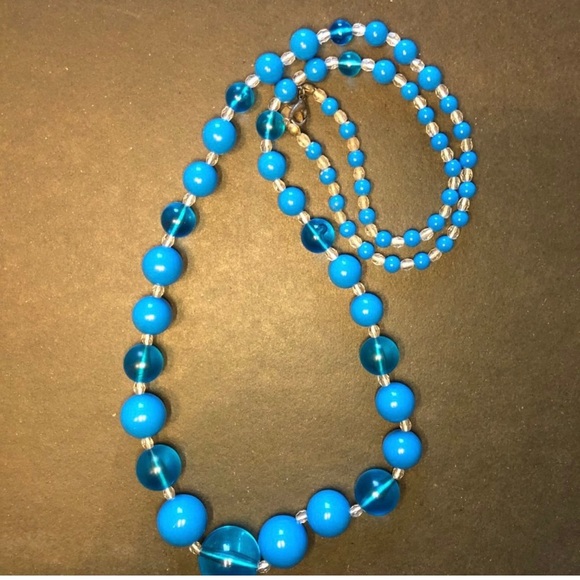 Necklace bundle! 4 necklaces, 1 low price! - Picture 4 of 5